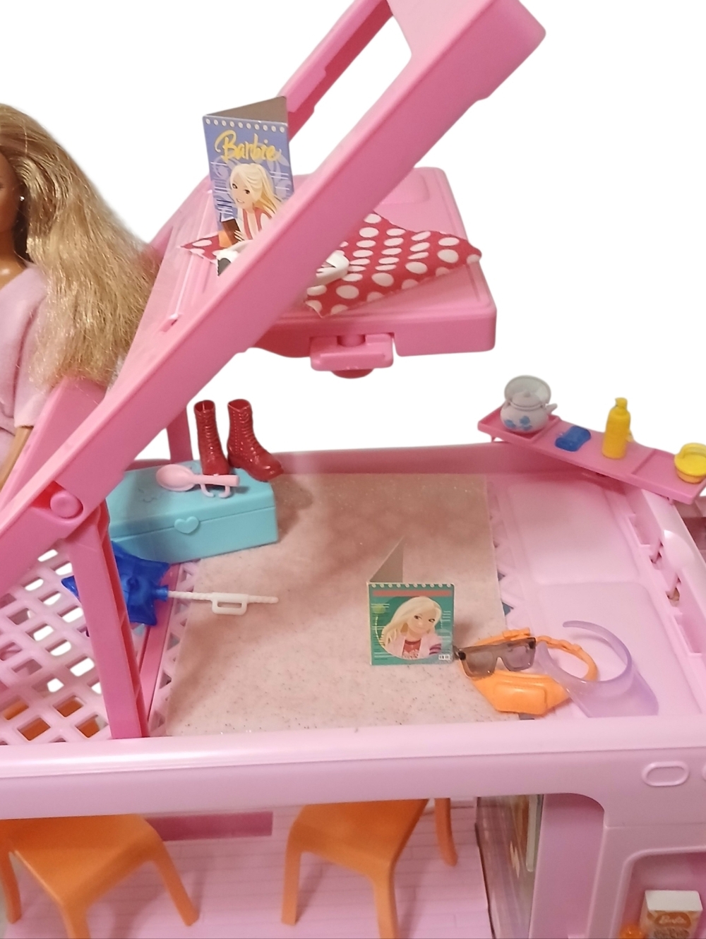 Barbie | Camper Toy Playset, 3-In-1 Dreamcamper w/ Accessories and 4 Barbie's - Picture 5 of 7